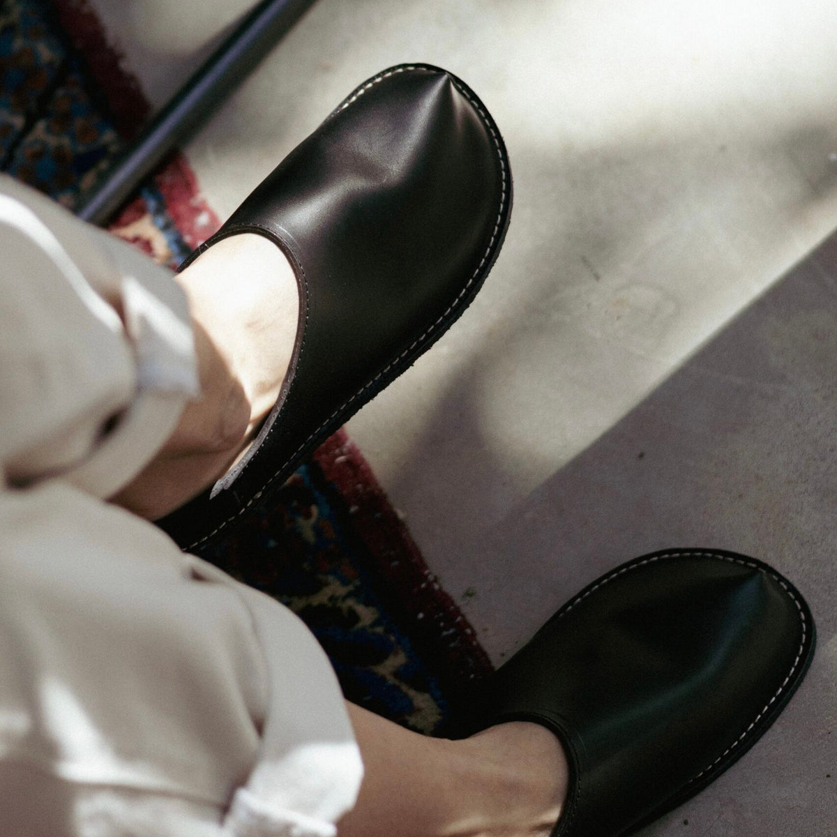 TOKU Tokyo unisex slip-on shoes - Black